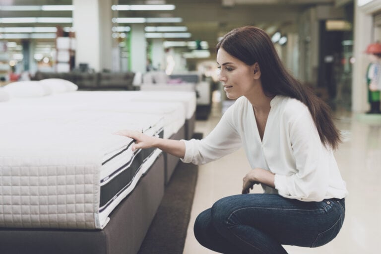 How To Choose A Mattress Woman Chooses A Mattress